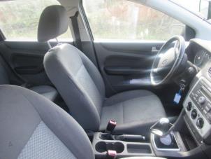Used Seat, left Ford Focus 2 Wagon 1.6 TDCi 16V 110 Price € 100,00 Margin scheme offered by Boekholt autodemontage B.V
