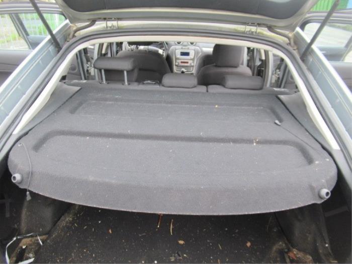 Luggage compartment cover from a Ford Mondeo IV 2.0 TDCi 140 16V 2010