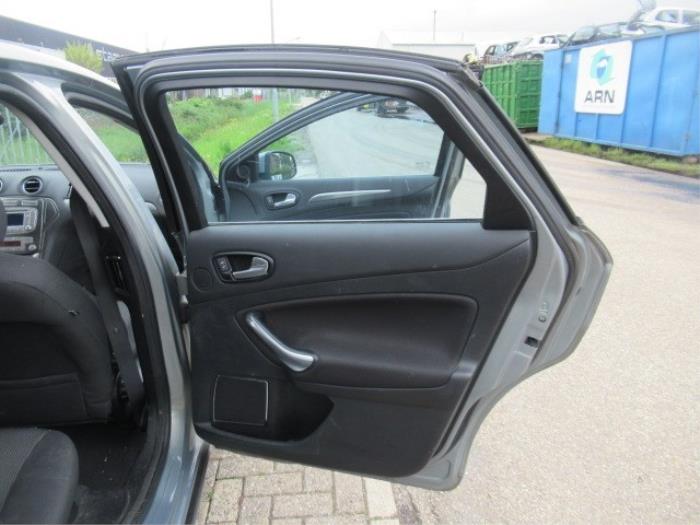 Rear door trim 4-door, right from a Ford Mondeo IV 2.0 TDCi 140 16V 2010