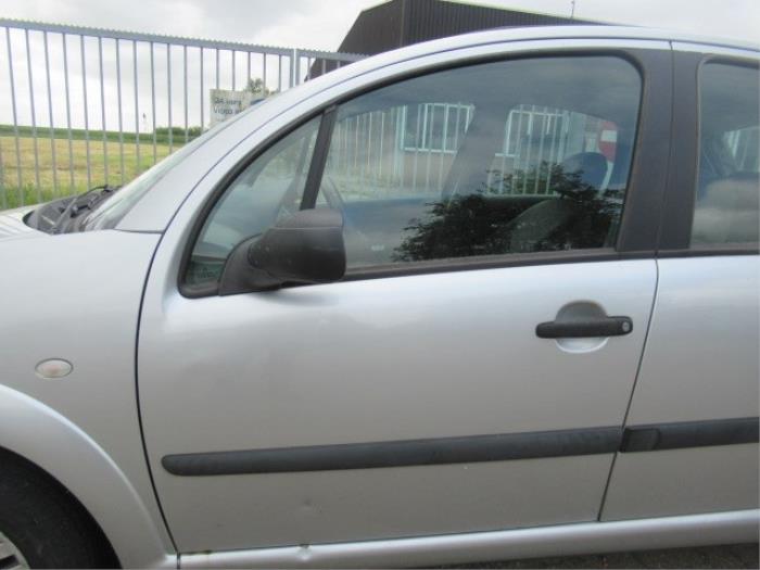 Puerta de 4 puertas izquierda delante de un Citroën C3 (FC/FL/FT) 1.4 2004