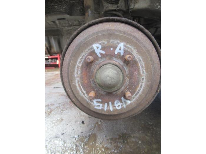 Front wheel hub from a Ford Fiesta 5 (JD/JH) 1.3 2005