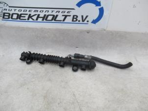 Used Fuel injector nozzle Opel Corsa C (F08/68) 1.2 16V Price € 15,00 Margin scheme offered by Boekholt autodemontage B.V
