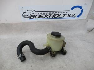 Gebrauchte Lenkkraftverstärker Ölbehälter Daihatsu Gran Move 1.6 16V Preis € 25,00 Margenregelung angeboten von Boekholt autodemontage B.V