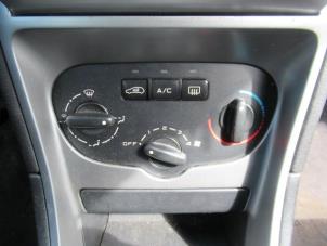 Usados Panel de control de calefacción Peugeot 307 (3A/C/D) 1.4 Precio € 50,00 Norma de margen ofrecido por Boekholt autodemontage B.V