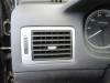Dashboard vent from a Peugeot 307 (3A/C/D), 2000 / 2009 1.4, Hatchback, Petrol, 1.360cc, 55kW (75pk), FWD, TU3JP; KFW, 2000-08 / 2003-09, 3CKFW; 3AKFW 2002