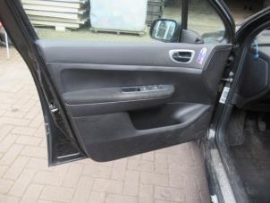 Used Door trim 4-door, front left Peugeot 307 (3A/C/D) 1.4 Price € 50,00 Margin scheme offered by Boekholt autodemontage B.V