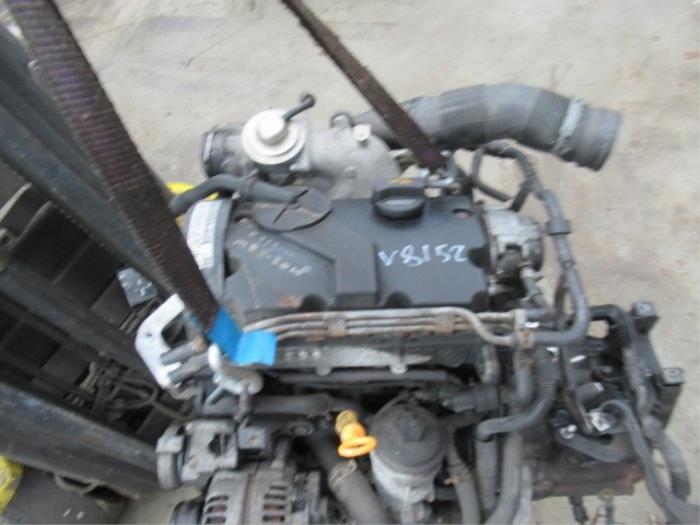 Silnik z Volkswagen Polo IV (9N1/2/3) 1.4 TDI 70 2006