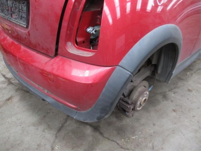Używane Panel boczny prawy tyl BMW Mini (R50/53) 1.6 16V One Cena € 75,00 Procedura marży oferowane przez Boekholt autodemontage B.V