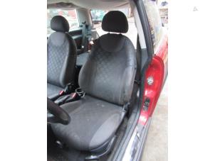 Used Seat, left BMW Mini One/Cooper (R50) 1.6 16V One Price € 125,00 Margin scheme offered by Boekholt autodemontage B.V