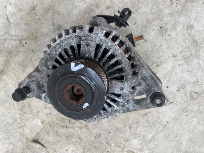 Begagnade Dynamo Hyundai H-300 2.5 CRDi Pris € 50,00 Marginaltabell erbjuds av Boekholt autodemontage B.V