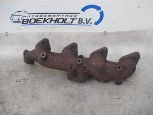 Used Exhaust manifold Hyundai H-300 2.5 CRDi Price € 54,45 Inclusive VAT offered by Boekholt autodemontage B.V