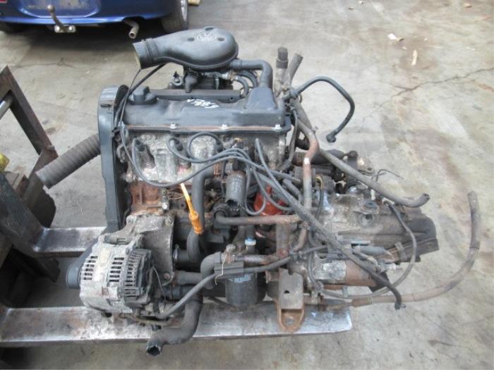 Motor de un Volkswagen Golf III Variant (1H5) 1.8 1997