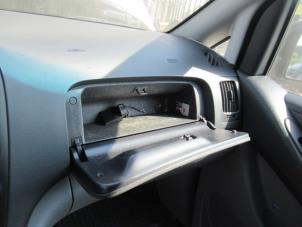 Usagé Airbag droite (tableau de bord) Hyundai H-300 2.5 CRDi Prix € 100,00 Règlement à la marge proposé par Boekholt autodemontage B.V