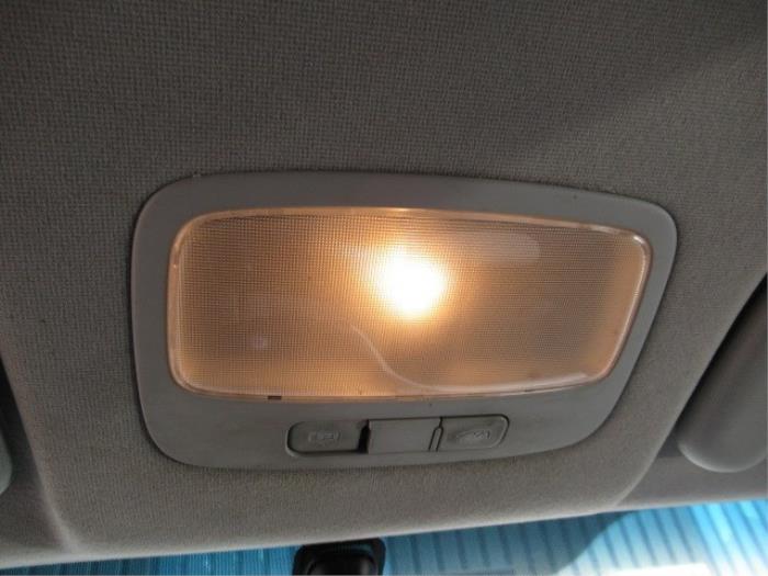 Innenbeleuchtung vorne van een Hyundai H-300 2.5 CRDi 2008