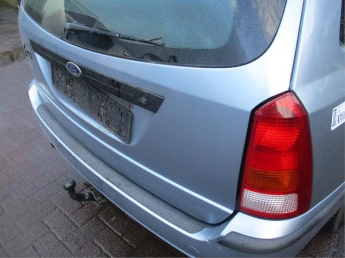 Taillight, right from a Ford Focus 1 Wagon 1.6 16V 2004