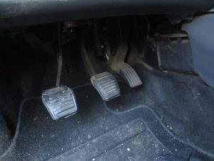Used Brake pedal Ford Focus 1 Wagon 1.6 16V Price € 35,00 Margin scheme offered by Boekholt autodemontage B.V