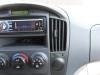 Radio from a Hyundai H-300, 2008 2.5 CRDi, Delivery, Diesel, 2.497cc, 125kW (170pk), RWD, D4CB, 2008-02 2008
