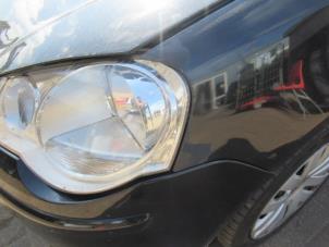 Used Headlight, left Volkswagen Polo IV (9N1/2/3) 1.4 TDI 70 Price € 50,00 Margin scheme offered by Boekholt autodemontage B.V