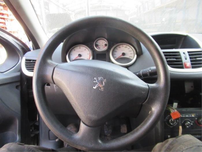 Airbag izquierda (volante) de un Peugeot 207/207+ (WA/WC/WM) 1.4 HDi 2009