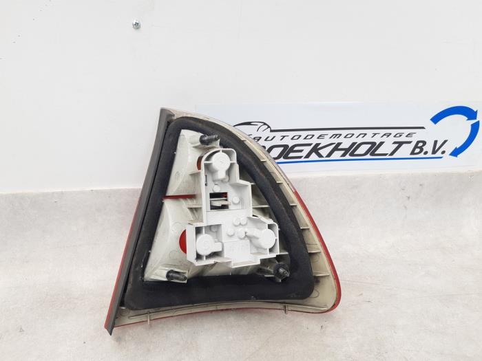 Taillight, left from a BMW 3 serie Touring (E46/3) 318i 16V 2002
