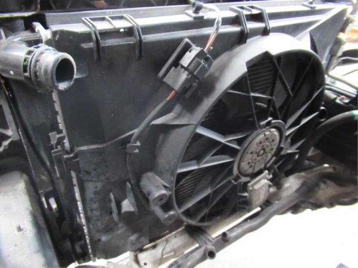 Ventilateur radiateur d'un BMW 1 serie (E87/87N) 118i 16V 2007