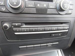 Usagé Radio/Lecteur CD BMW 1 serie (E87/87N) 118i 16V Prix € 60,00 Règlement à la marge proposé par Boekholt autodemontage B.V