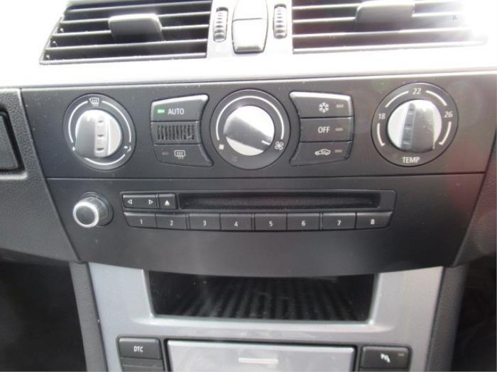 Climatronic Panel van een BMW 5 serie (E60) 520d 16V Edition Fleet 2009