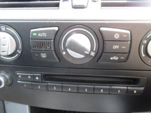 Gebrauchte Radio CD Spieler BMW 5 serie (E60) 520d 16V Edition Fleet Preis € 175,00 Margenregelung angeboten von Boekholt autodemontage B.V