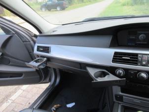 Usados Rejilla de aire de salpicadero BMW 5 serie (E60) 520d 16V Edition Fleet Precio € 20,00 Norma de margen ofrecido por Boekholt autodemontage B.V