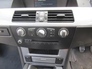 Usados Rejilla de aire de salpicadero BMW 5 serie (E60) 520d 16V Edition Fleet Precio € 40,00 Norma de margen ofrecido por Boekholt autodemontage B.V