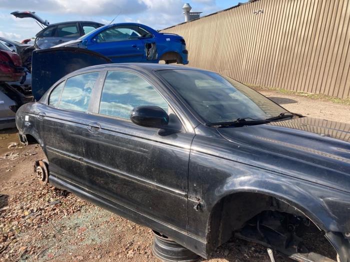 Begagnade Kondensor, luftkonditionering Jaguar X-type 2.0 D 16V Pris € 60,00 Marginaltabell erbjuds av Boekholt autodemontage B.V