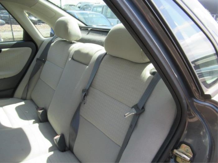 Używane Zaglówek Volvo S40 (VS) 1.8 16V Cena € 25,00 Procedura marży oferowane przez Boekholt autodemontage B.V