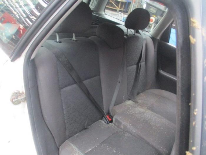 Headrest from a Ford Focus 1 Wagon 1.4 16V 2002