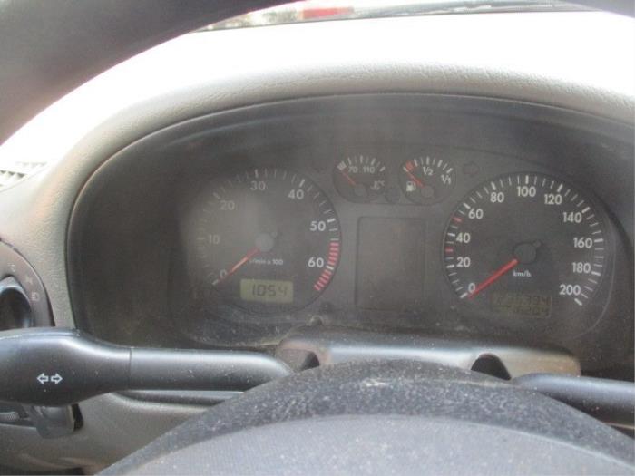 Instrument panel from a Seat Arosa (6H1) 1.4 MPi 2000