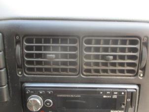 Używane Radioodtwarzacz CD Seat Arosa (6H1) 1.4 MPi Cena € 40,00 Procedura marży oferowane przez Boekholt autodemontage B.V