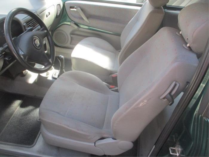 Seat, left from a Seat Arosa (6H1) 1.4 MPi 2000