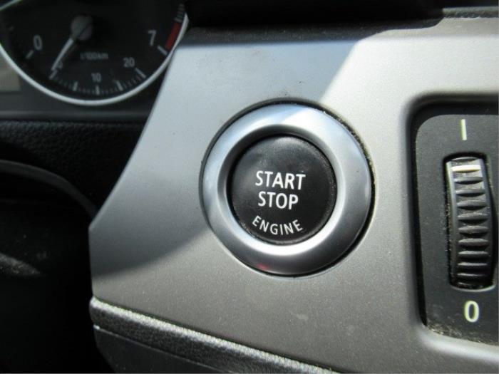 Interruptores Start/Stop de un BMW 3 serie Touring (E91) 318i 16V 2008