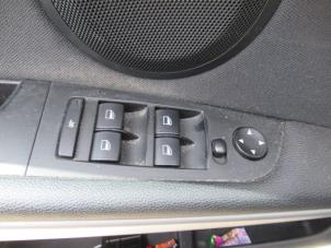 Usados Interruptor de ventanilla eléctrica BMW 3 serie Touring (E91) 318i 16V Precio € 50,00 Norma de margen ofrecido por Boekholt autodemontage B.V