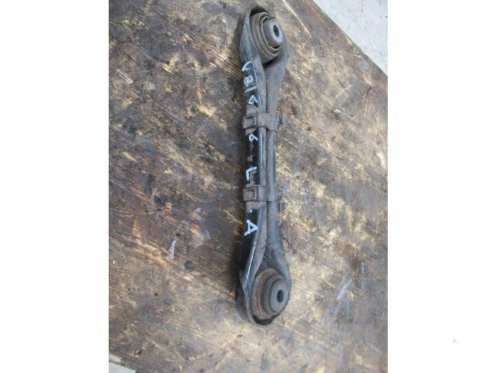 Rear wishbone, left from a BMW 3 serie Touring (E91) 318i 16V 2008