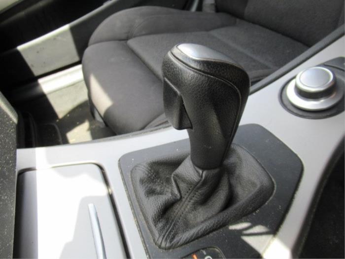 Pokrywa dzwigni zmiany biegów z BMW 3 serie Touring (E91) 318i 16V 2008