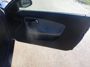 Usados Tapizado de puerta de 2 puertas derecha Seat Ibiza III (6L1) 1.4 16V 75 Precio € 45,00 Norma de margen ofrecido por Boekholt autodemontage B.V