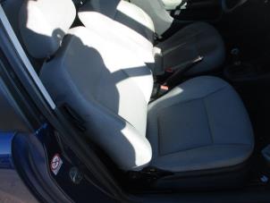 Usagé Siège droit Seat Ibiza III (6L1) 1.4 16V 75 Prix € 100,00 Règlement à la marge proposé par Boekholt autodemontage B.V