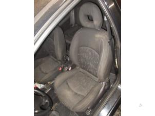 Used Seat, left Peugeot 206 (2A/C/H/J/S) 1.4 XR,XS,XT,Gentry Price € 100,00 Margin scheme offered by Boekholt autodemontage B.V