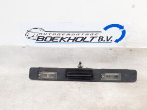 Usagé Poignée hayon Volvo V70 (SW) 2.4 20V 170 Prix € 39,00 Règlement à la marge proposé par Boekholt autodemontage B.V