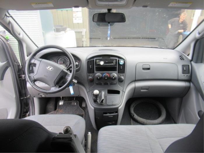Używane Panel Hyundai H-300 2.5 CRDi Cena € 100,00 Procedura marży oferowane przez Boekholt autodemontage B.V