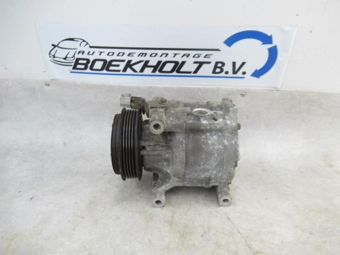 Usagé Compresseur de clim Fiat Punto II (188) 1.4 16V Prix € 49,00 Règlement à la marge proposé par Boekholt autodemontage B.V