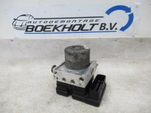 Usagé Bloc ABS Opel Agila (A) 1.2 16V Prix € 49,00 Règlement à la marge proposé par Boekholt autodemontage B.V