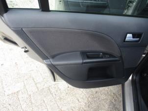 Używane Tapicerka drzwi lewych tylnych wersja 4-drzwiowa Ford Mondeo III Wagon 1.8 16V Cena € 50,00 Procedura marży oferowane przez Boekholt autodemontage B.V