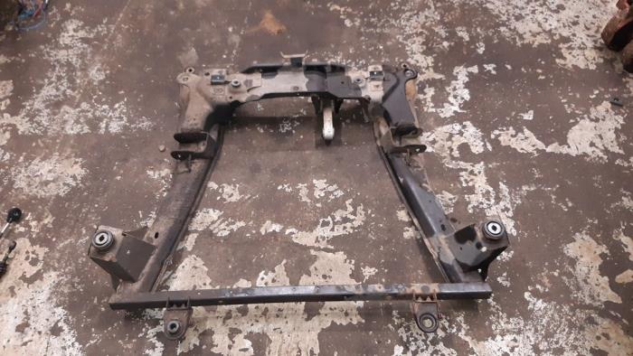 Subframe from a Ford Mondeo III Wagon 1.8 16V 2003