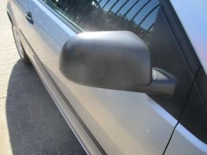 Gebrauchte Außenspiegel rechts Volkswagen Polo IV (9N1/2/3) 1.2 12V Preis € 25,00 Margenregelung angeboten von Boekholt autodemontage B.V